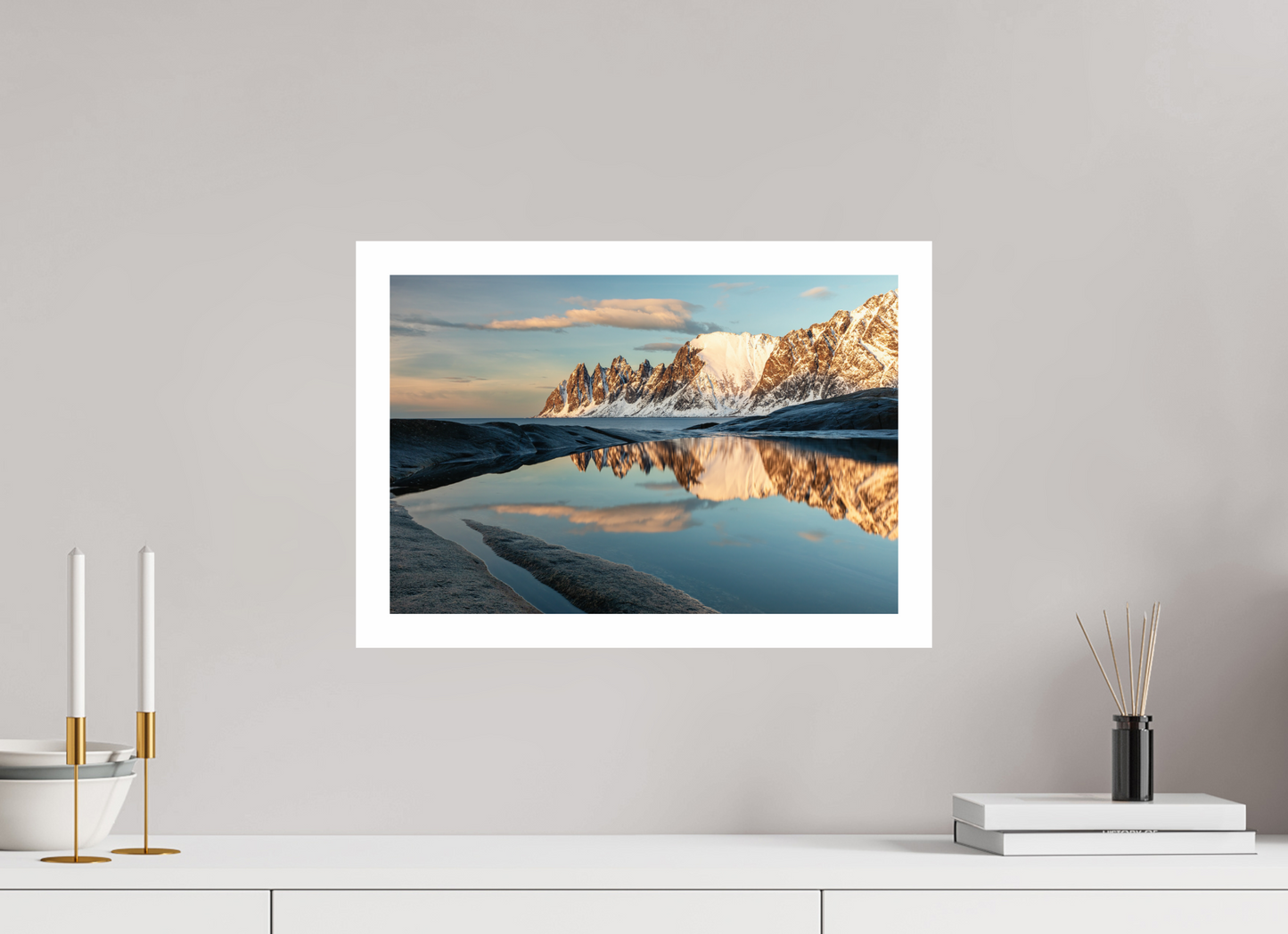 45 x 30 cm, Unframed Devil's Jaw